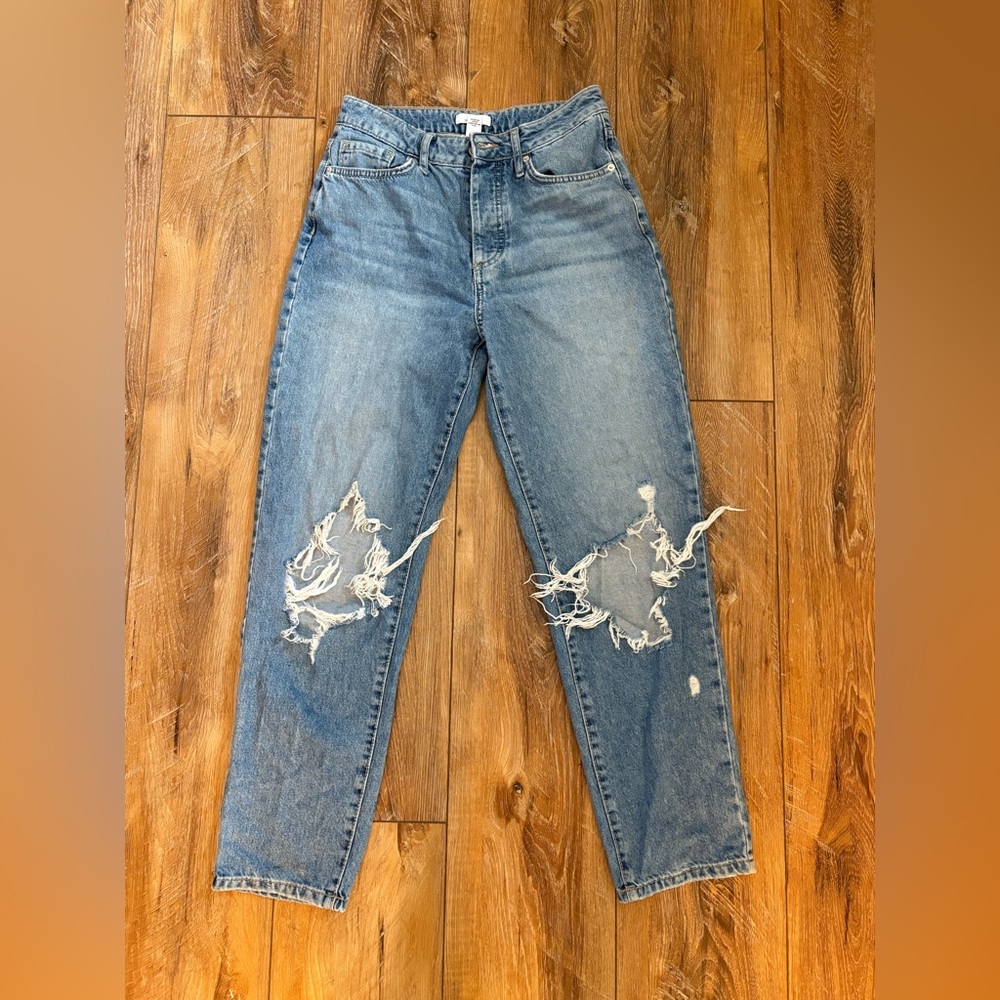 Loose Ripped Jeans